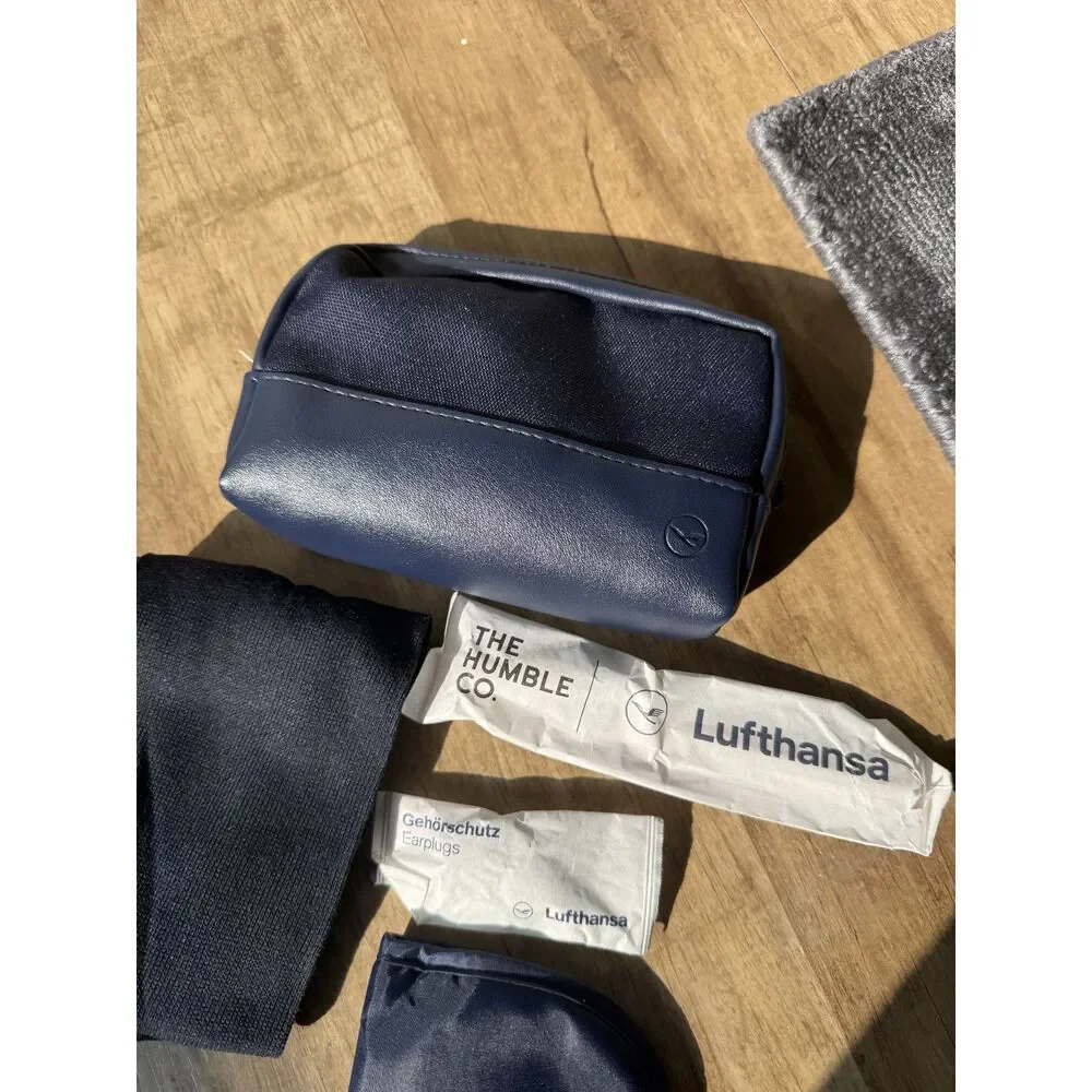 Lufthansa Premium Economy Class Navy Blue Toiletry Bag Cosmetic Makeup Pouch